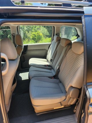 KIA Carnival 2010