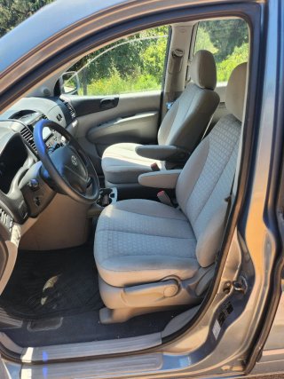 KIA Carnival 2010