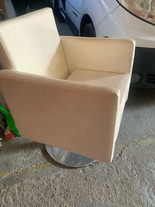 Sillón de peluquería giratorio