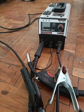 Soldador nuevo con un uso