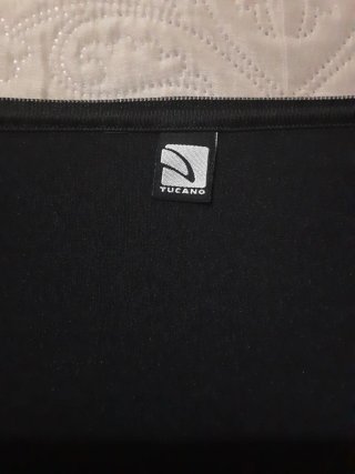 Funda Tucano Notebook Negra