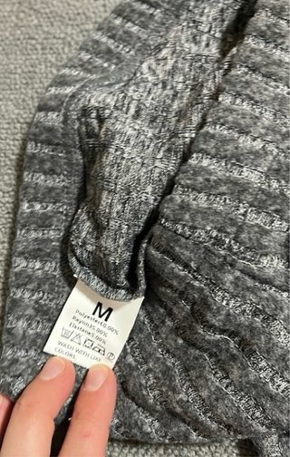 Pantalones acampanados grises plateados