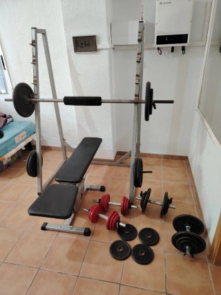 Rack, Banco de pesas y barra con discos