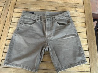 Vaqueros cortos Pull&Bear azul y gris