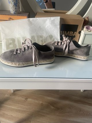 Alpargatas Bimba y Lola grises