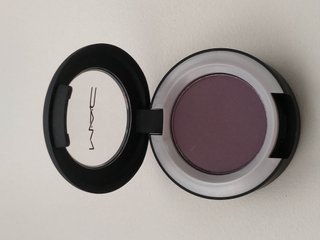 MAC Sombra Powder Kiss Vintage Morado