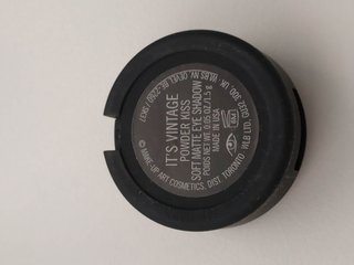 MAC Sombra Powder Kiss Vintage Morado