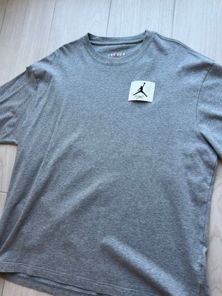 Camiseta Jordan Gris Logo Jumpman