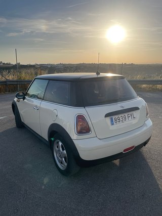 MINI Mini One R56