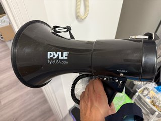 Megáfono Pyle Profesional 500W Alcance 1km Sirena