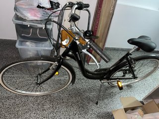 Bicicleta Decathlon negra
