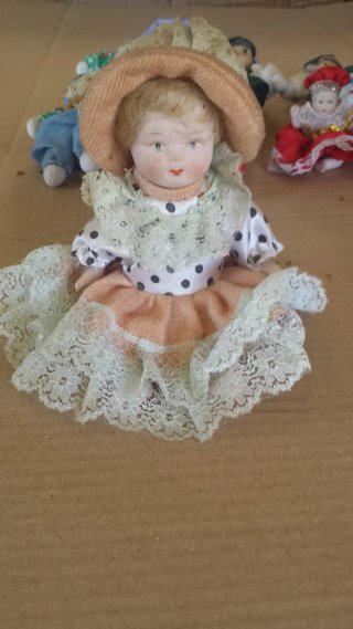 Trece Muñecas de Porcelana Colección son trece