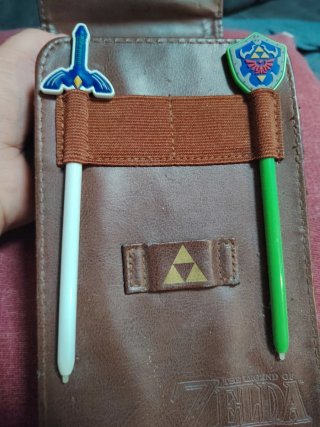 Nintendo 3DS XL Rossa e custodia in regalo