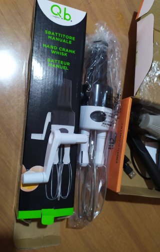 Set sbattitore manuale + aspirapolvere USB