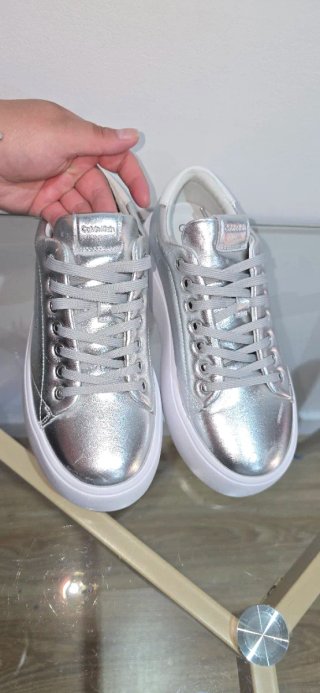 Zapatos plataforma plateados Calvin Klein
