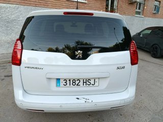 Peugeot 5008 2013
