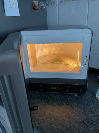 Microondas Whirlpool plateado