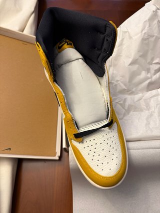 NUEVAS Nike Air Jordan 1 Retro High OG Amarillo