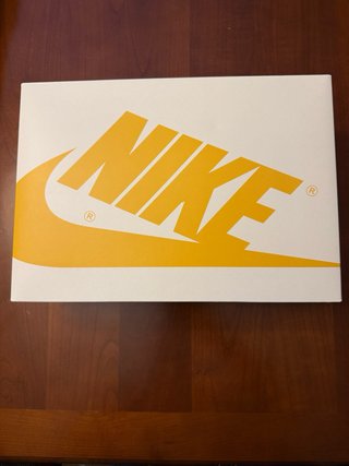 NUEVAS Nike Air Jordan 1 Retro High OG Amarillo