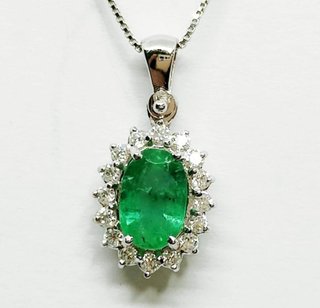 Colgante Oro Blanco Esmeralda y Diamantes