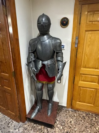 Armadura de guerrero medieval