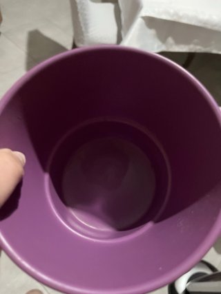 Portavaso viola in plastica
