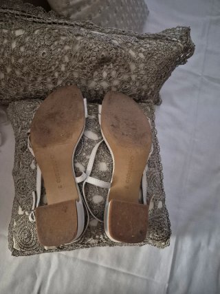 Sandalias blancas Gioseppo