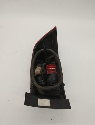 Piloto tras izq renault 8200002473 laguna 1516