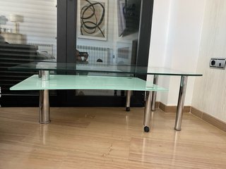 Mesa auxiliar cristal y metal
