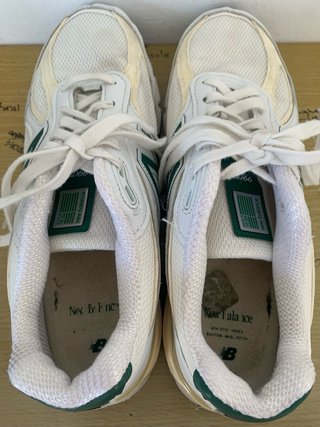 Zapatillas New Balance Blancas y Verdes