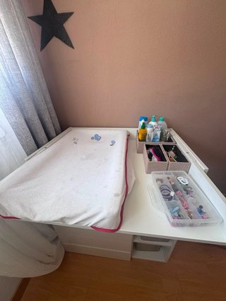 Cambiador de bebé blanco