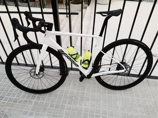 Bicicleta de carretera Berria Blanca