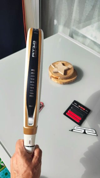 Pala Pádel Nox AT10 Genius 12K Alum Xtreme