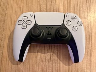 PS5 PRO 2TB + LECTOR (NUEVA)