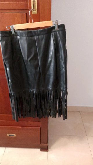 Pantalones anchos plateados y negros