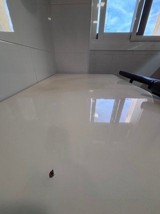 Mesa de cocina y 2 sillas