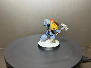 Warhammer Space Wolf Figura Pintada