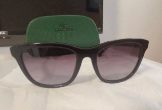 Gafas de sol Lacoste verdes y negras