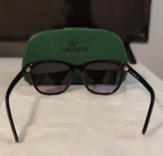 Gafas de sol Lacoste verdes y negras