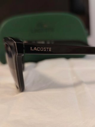 Gafas de sol Lacoste verdes y negras