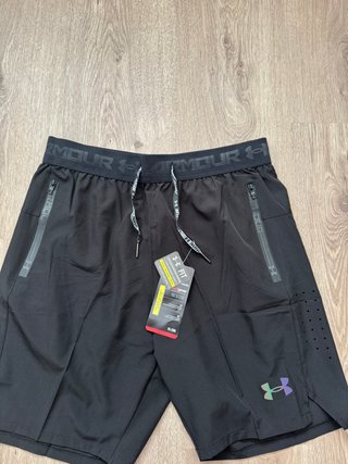 Pantalón corto Under Armour negro