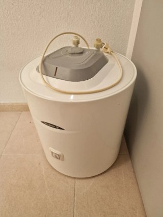 Calentador Ariston 50L Blanco