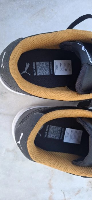 Zapatillas Puma Negras  Talla 40.5