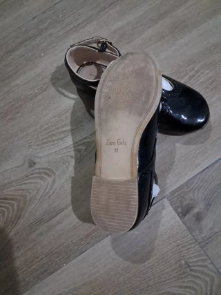 Zapatos niña charol negros T33