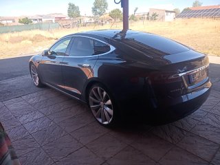 Tesla Model S 2017