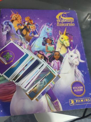 Cromos Academia Unicornio Panini