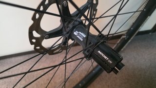 Ruedas DT Swiss gravel.