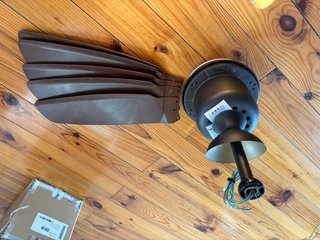 Ventilador de Techo con luz. Gran tamaño. Faro