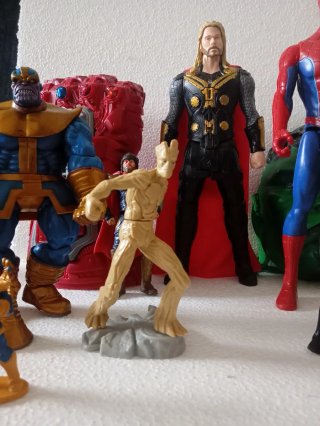 Lotto statuette Marvel Spiderman Thor iron man