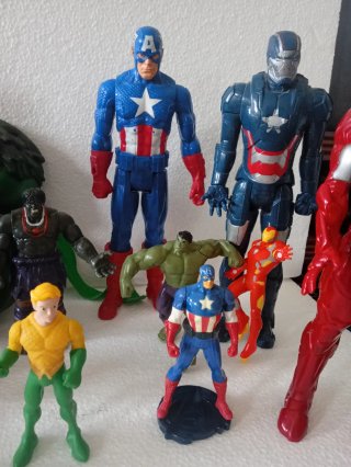 Lotto statuette Marvel Spiderman Thor iron man